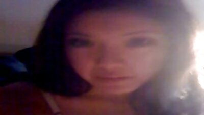 Un amator brunet fierbinte a filmat dând și primind sex oral de la un iubit